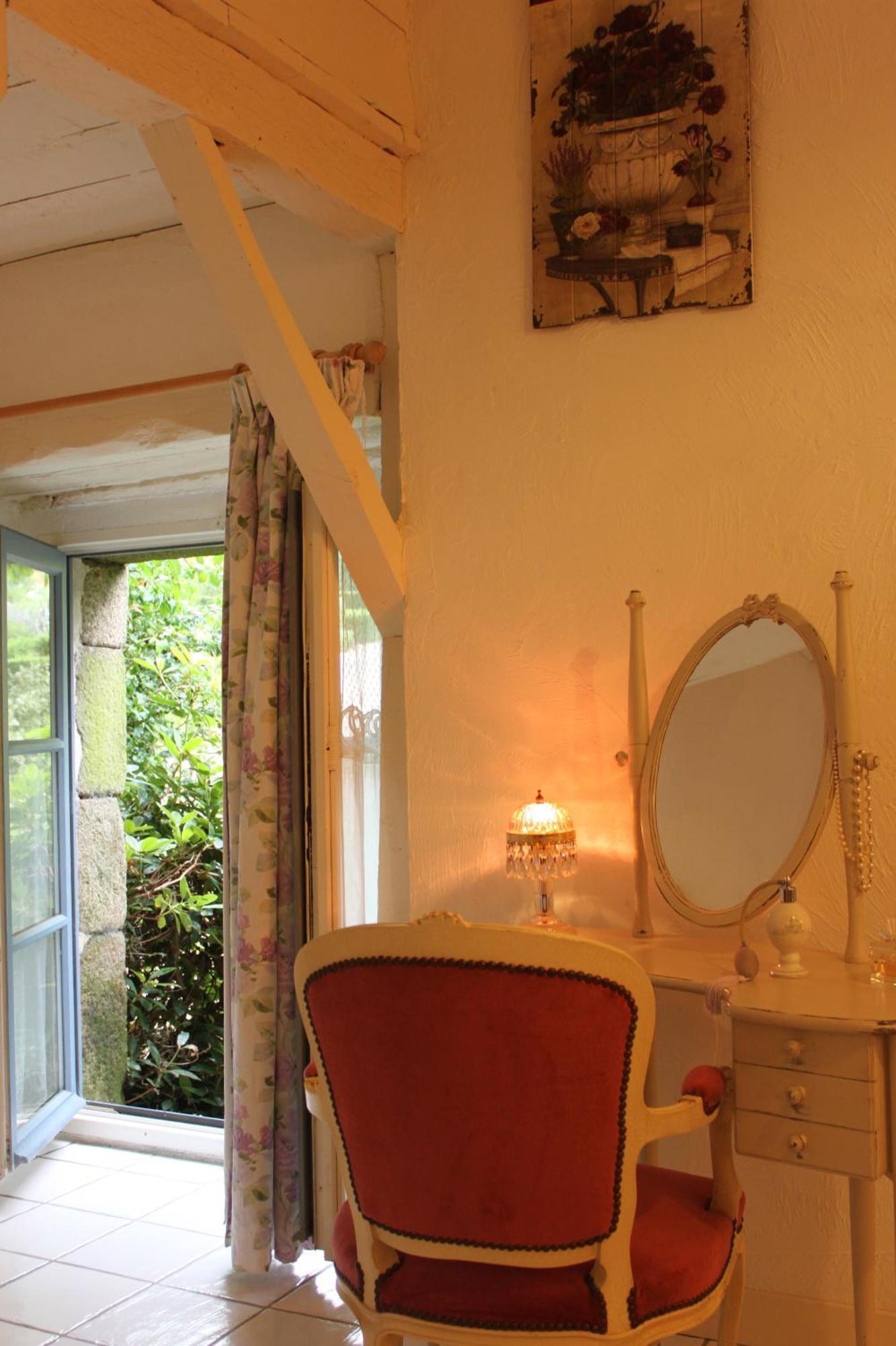 Chambres D'Hotes Le Quartier Val-Couesnon Room photo